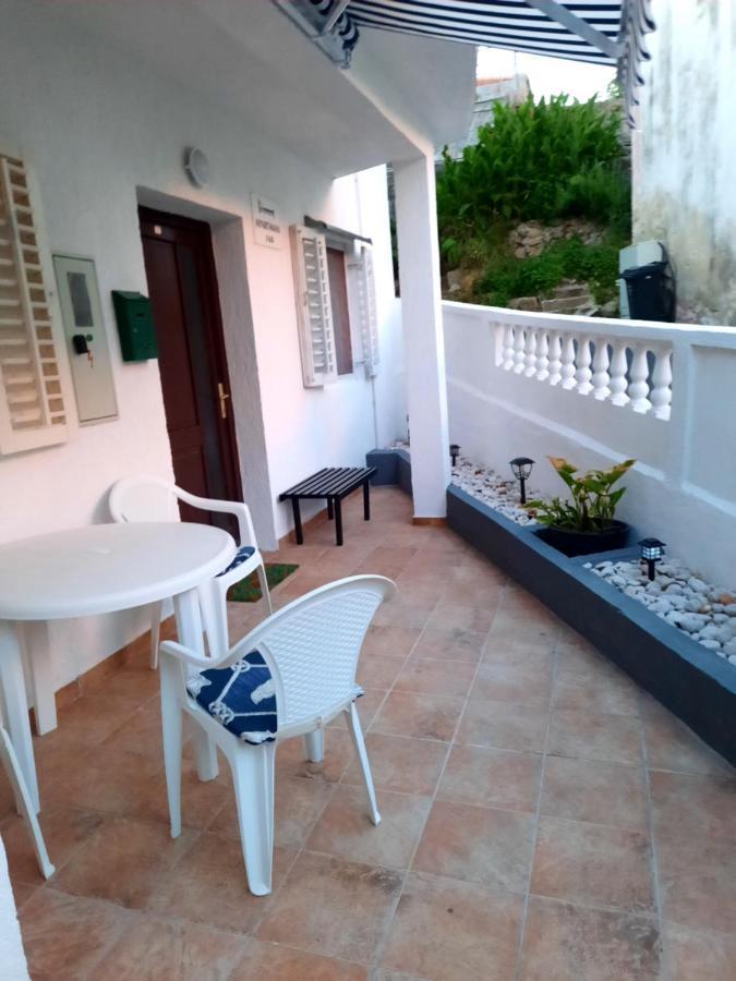 Apartmani Ana-Lora Lopar Bagian luar foto