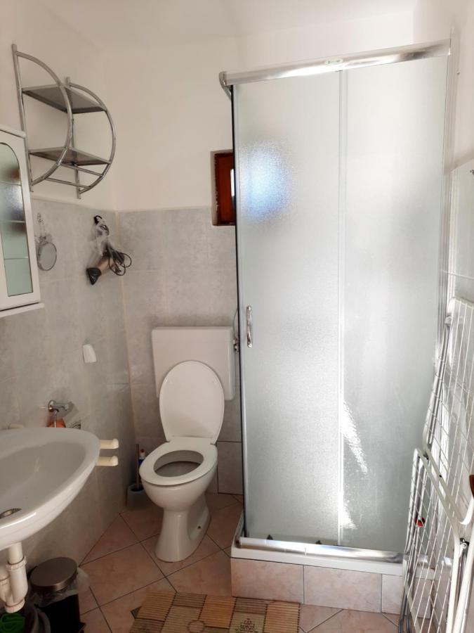 Apartmani Ana-Lora Lopar Bagian luar foto