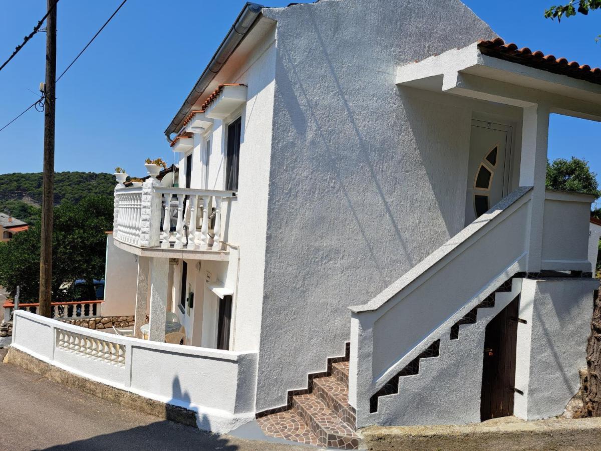 Apartmani Ana-Lora Lopar Bagian luar foto